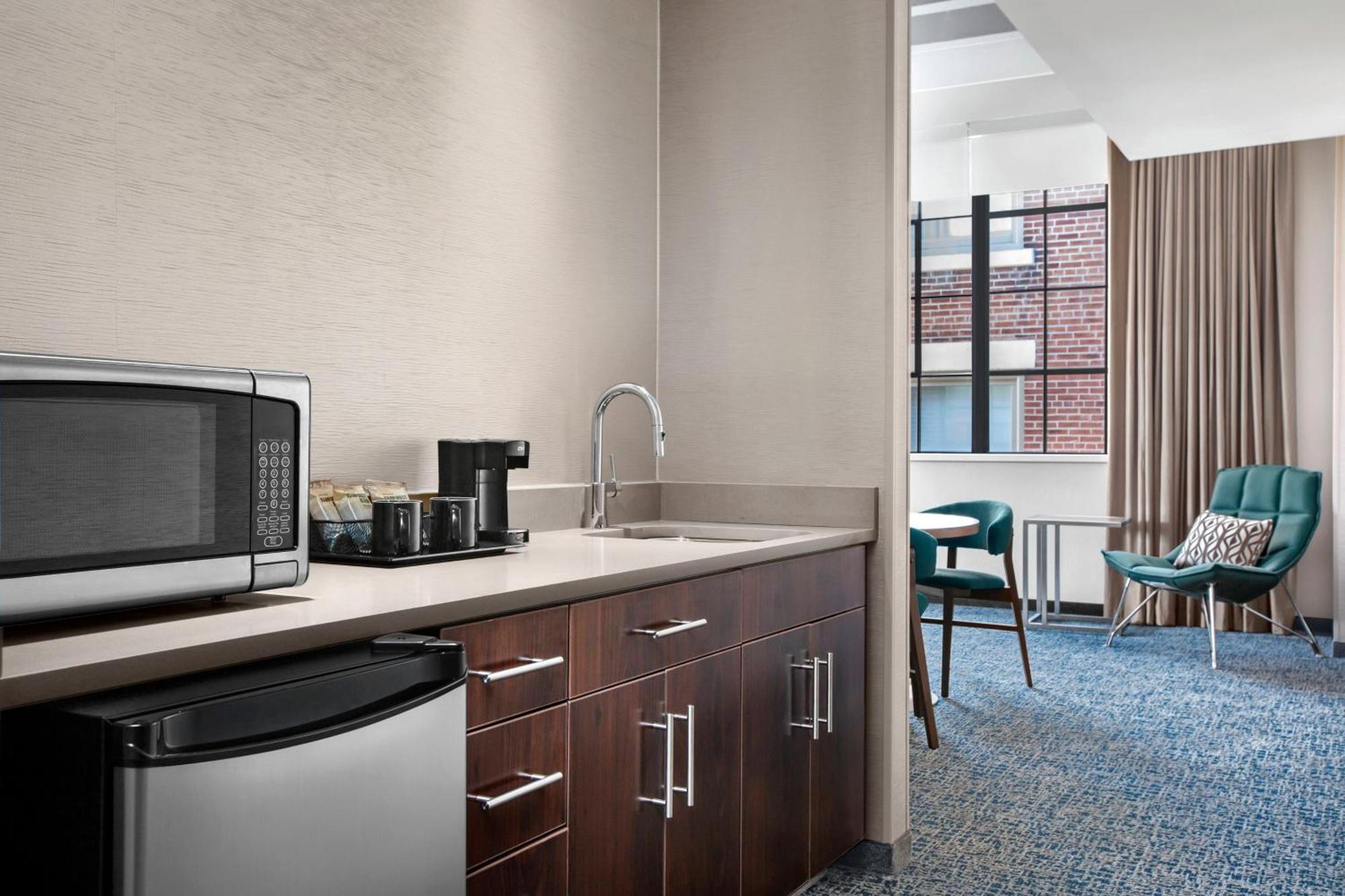 Отель Courtyard By Marriott Cape Girardeau Downtown Экстерьер фото