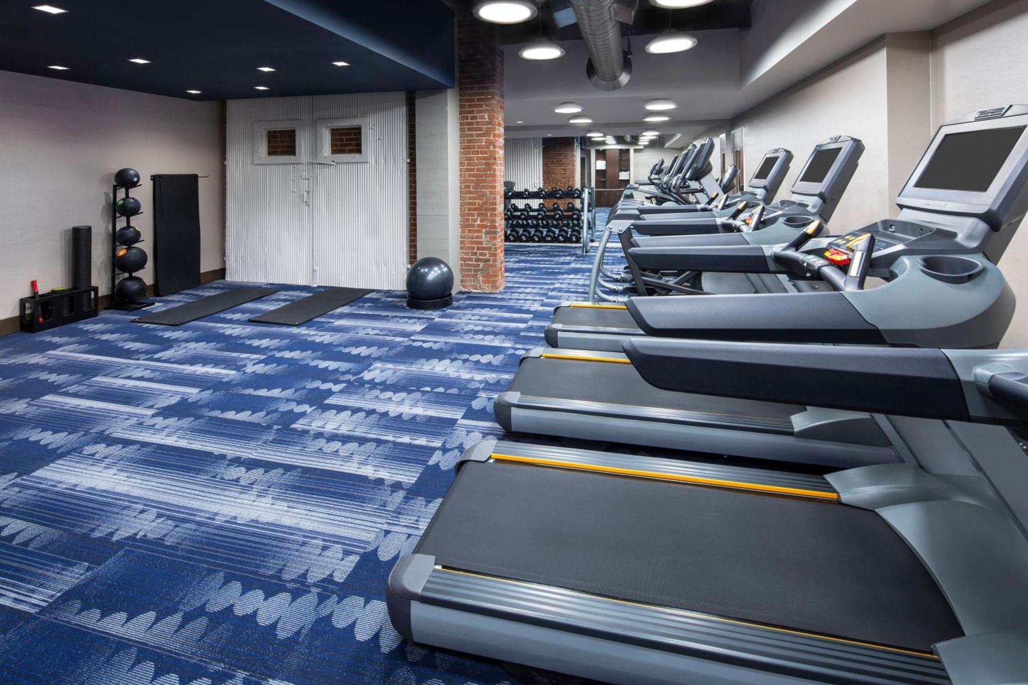 Отель Courtyard By Marriott Cape Girardeau Downtown Экстерьер фото