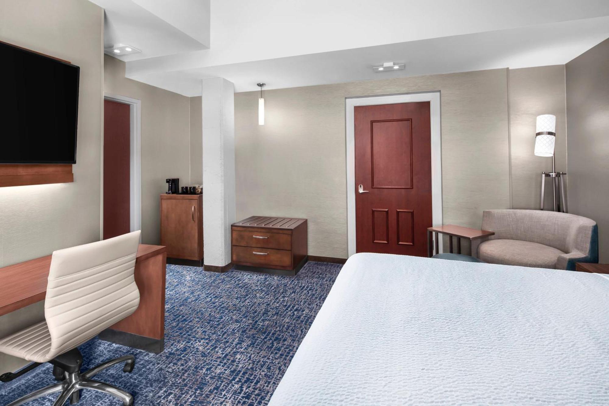 Отель Courtyard By Marriott Cape Girardeau Downtown Экстерьер фото